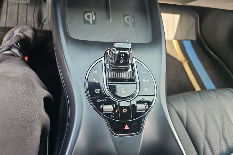 比亚迪 海豹 2024款 荣耀版 550km 精英型中控内饰18