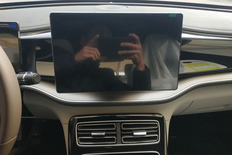 比亚迪 秦PLUS 2024款  荣耀版 DM-i 120KM超越型中控内饰16