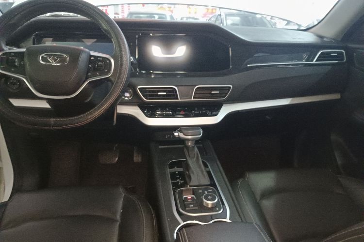 凯翼 炫界 2020款 1.5L CVT耀中控内饰18