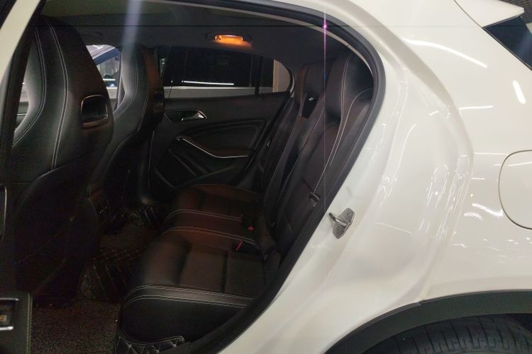 奔驰GLA 2018款 GLA 200 时尚型中控内饰7004