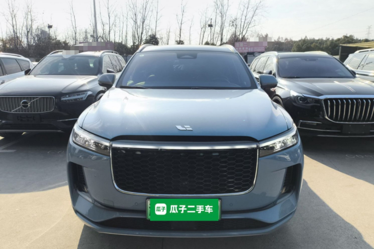 理想汽车 理想ONE 2021款 增程6座版车身外观2