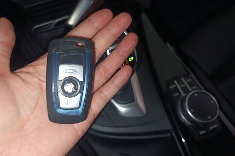 宝马3系 2019款 320Li M运动套装中控内饰11