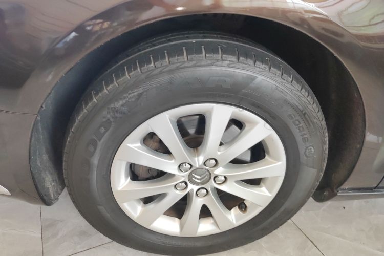 雪铁龙C5 2014款 2.0L 自动尊享型车身外观6007