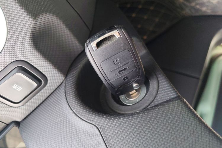 五菱汽车 宏光MINIEV 2021款 马卡龙臻享款 磷酸铁锂中控内饰7001