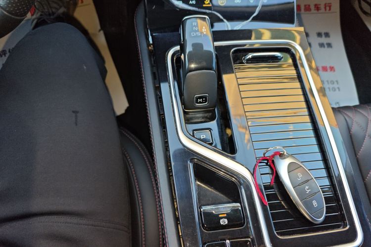 奔腾T99 2020款 20TD 自动尊享型局部细节18