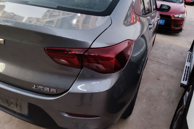 雪佛兰 科沃兹 2020款 325T 自动欣悦版车身外观9