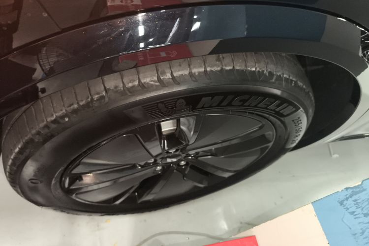 理想汽车 理想L8 2024款 Max车身外观35