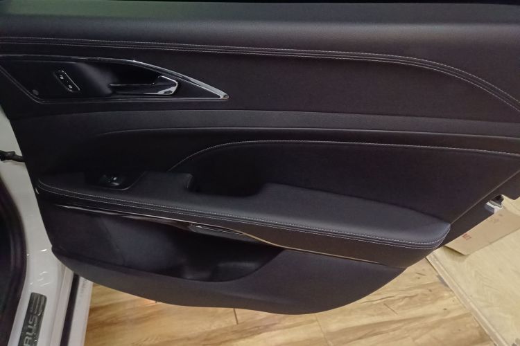 福特 金牛座 2019款 EcoBoost 245 尊享版中控内饰7006