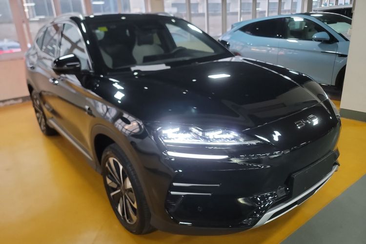比亚迪 宋PLUS新能源 2025款 EV 智驾版 520km 尊贵型车身外观3