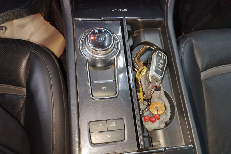 福特 金牛座 2017款 EcoBoost 180 至尊型中控内饰18