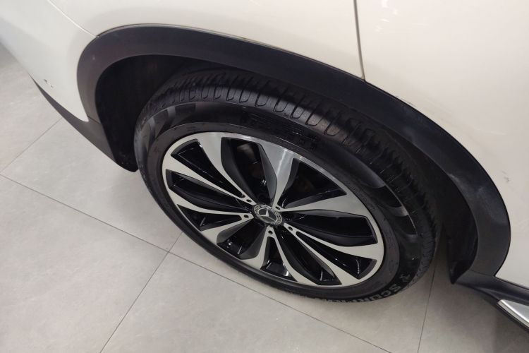 奔驰GLC轿跑 2019款 改款 GLC 260 4MATIC 轿跑SUV车身外观6008