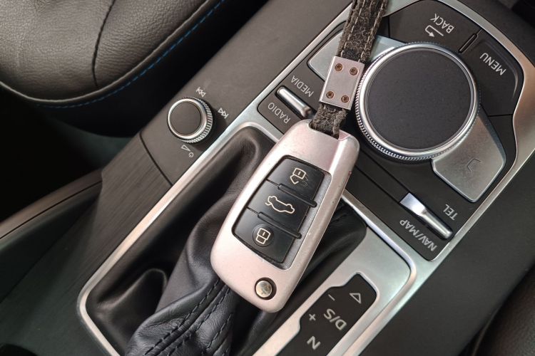 奥迪A3 2019款 Sportback 35 TFSI 时尚型 国VI中控内饰11