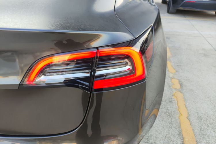 特斯拉 Model 3 2022款 后轮驱动版车身外观6006