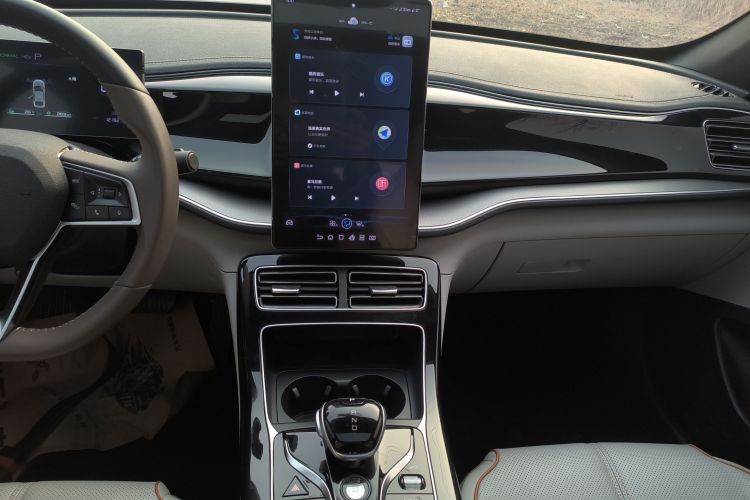 比亚迪 秦PLUS 2023款  冠军版 DM-i 120KM超越型中控内饰16