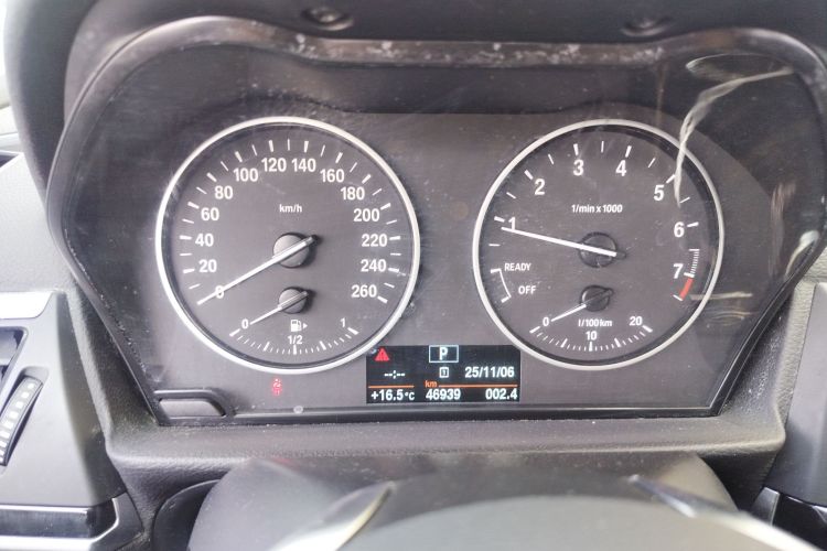 宝马1系 2017款 118i 设计套装型中控内饰14