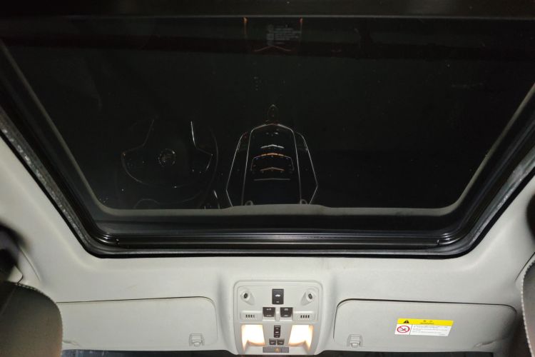 凯迪拉克SRX 2015款 3.0L 精英型中控内饰22