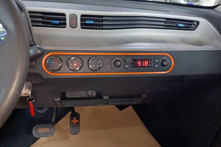 五菱汽车 宏光MINIEV 2020款 自在款 磷酸铁锂中控内饰16