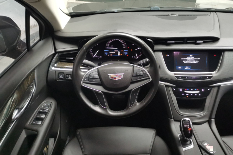 凯迪拉克XT5 2018款 25T 豪华型中控内饰13