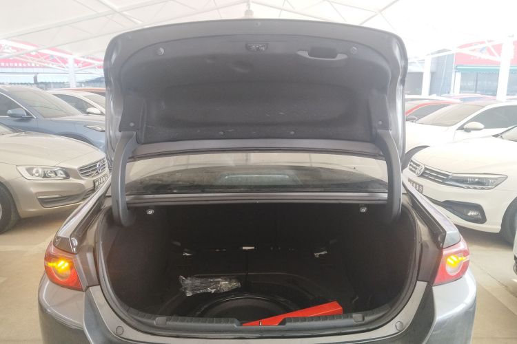 马自达3 昂克赛拉 2020款 1.5L 自动质型版机舱底盘23