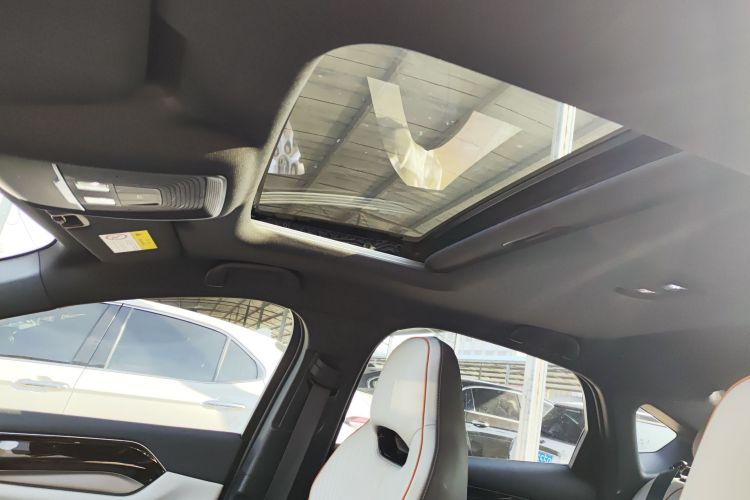 比亚迪 秦PLUS 2023款  冠军版 DM-i 120KM超越型中控内饰22