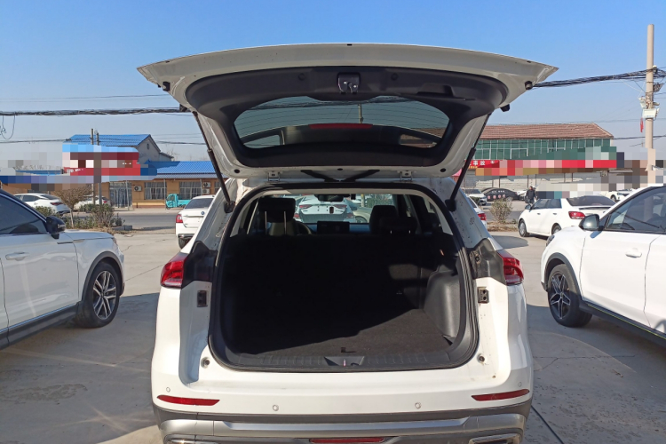 哈弗H6 2023款 国潮版 1.5T 自动冠军版机舱底盘23