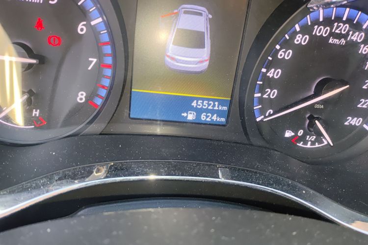 启辰D60 2018款 1.6L 手动智联精英版中控内饰15