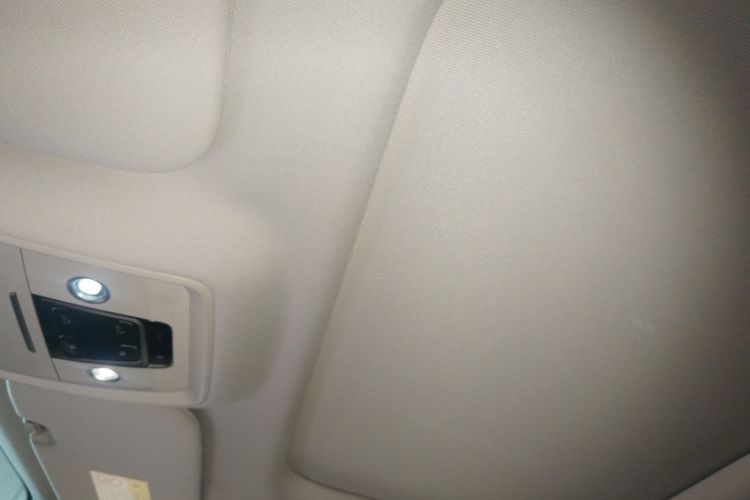 腾势D9 2022款 DM-i 970 四驱尊荣型中控内饰22