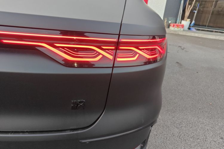 比亚迪 汉 2022款 DM-i 121KM 尊享型车身外观9