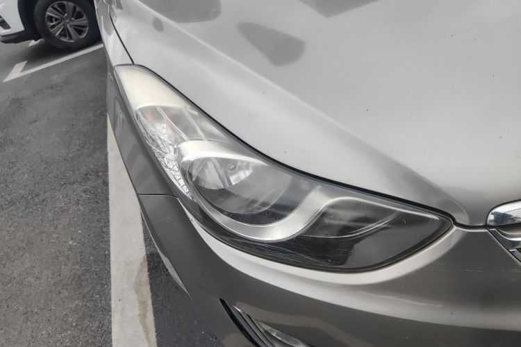 现代 朗动 2013款 1.6L 自动尊贵型车身外观6001