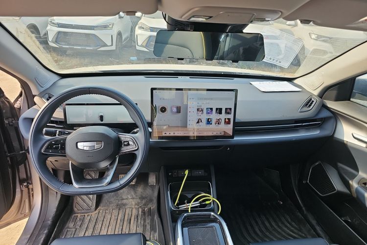 吉利几何G6 2024款 500KM 旗舰型中控内饰7002