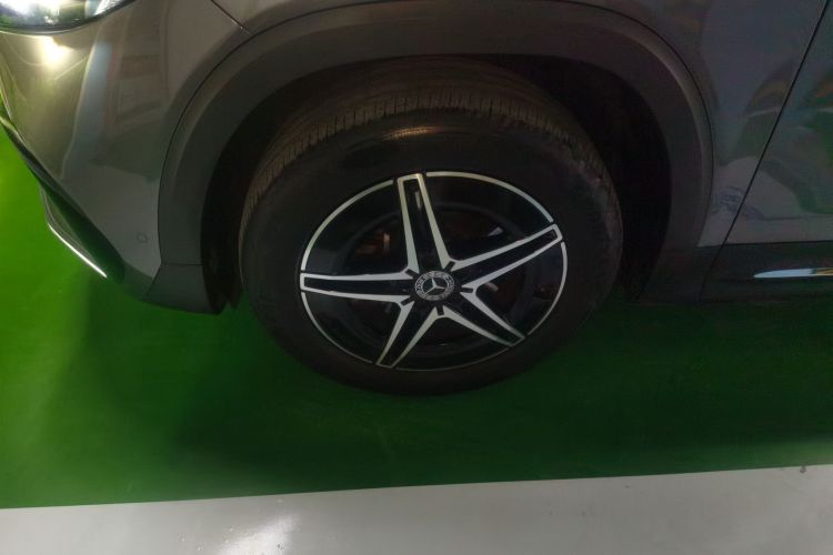 奔驰EQB 2022款 EQB 350 4MATIC 首发特别版车身外观6006