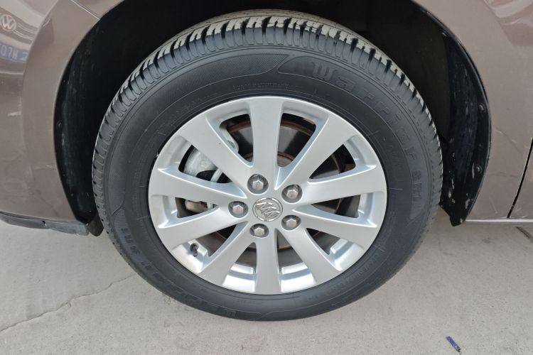 别克GL8 2017款 25S 豪华型 国V车身外观6007