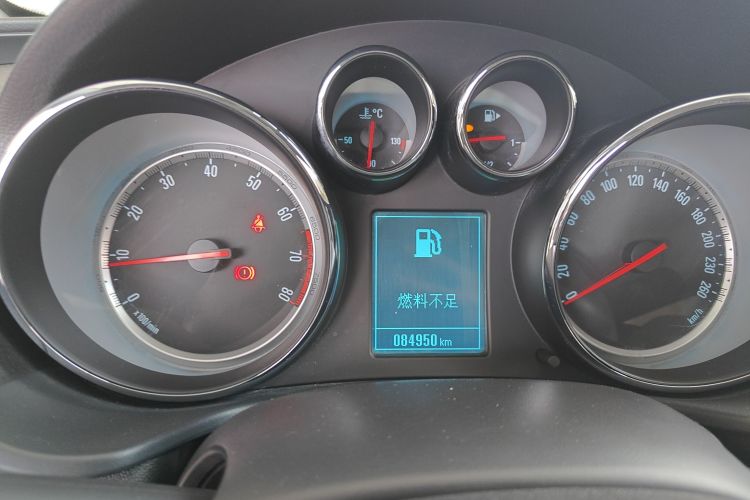 别克 君威 2015款 1.6T 领先技术型中控内饰14