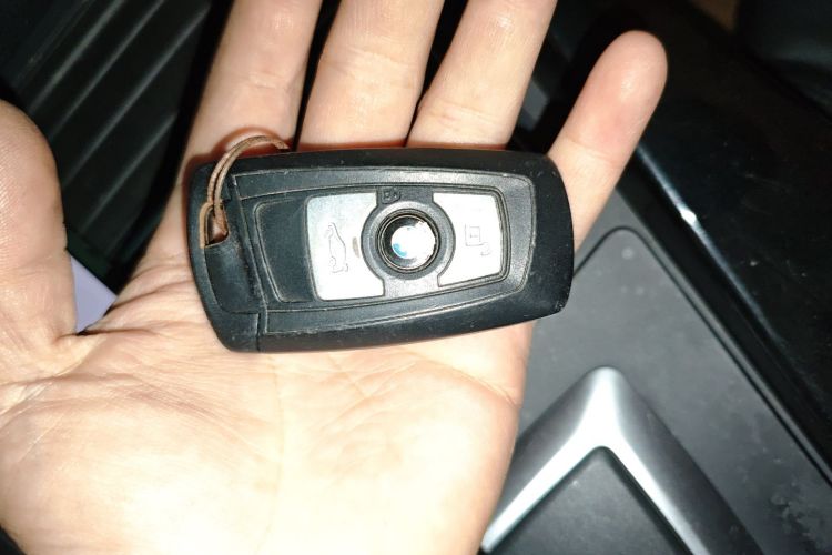 宝马3系 2018款 318Li中控内饰11