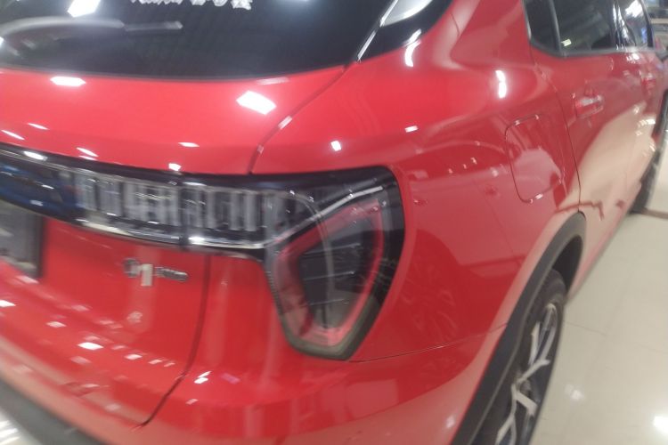 领克01 2017款 2.0T 四驱劲Pro版车身外观9