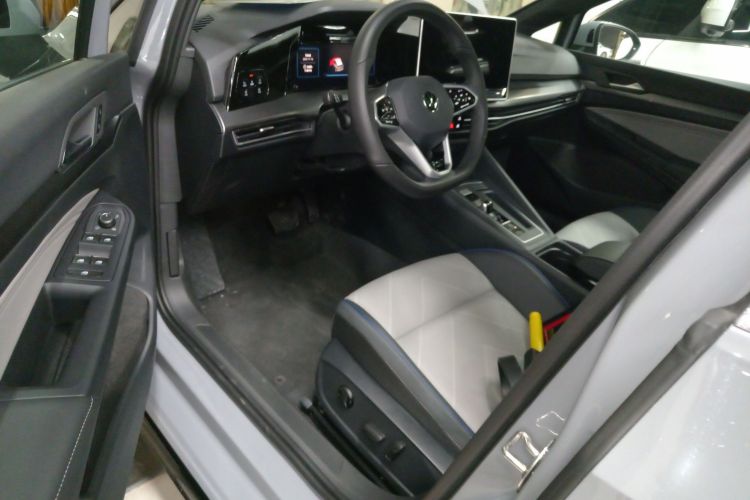 大众 高尔夫 2025款 改款二 300TSI R-Line局部细节19