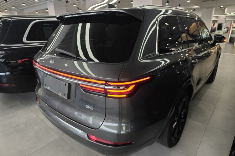 理想汽车 理想ONE 2021款 增程6座版车身外观7