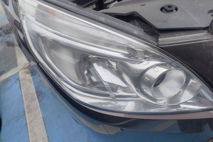 别克GL8 2015款 2.4L 豪华商务尊享版车身外观6006