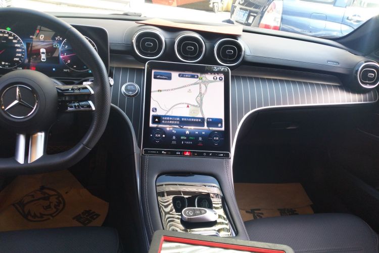 奔驰C级 2023款 改款二 C 260 L 运动版中控内饰16