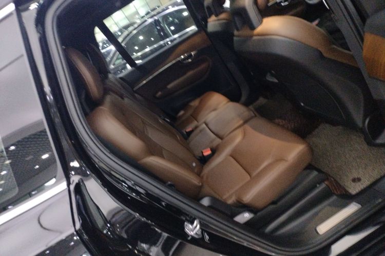 沃尔沃XC90 2021款 B5 智行豪华版 5座中控内饰21