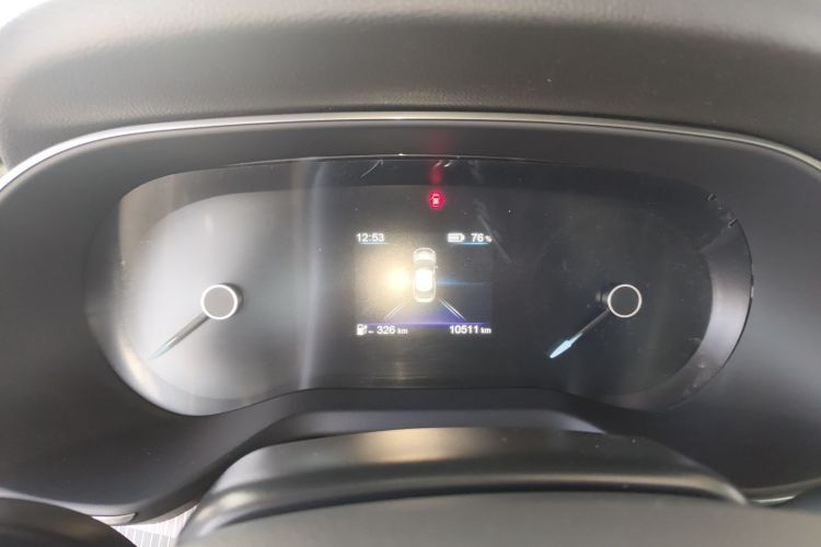 红旗E-QM5 2022款 431km 充电乐享版中控内饰14