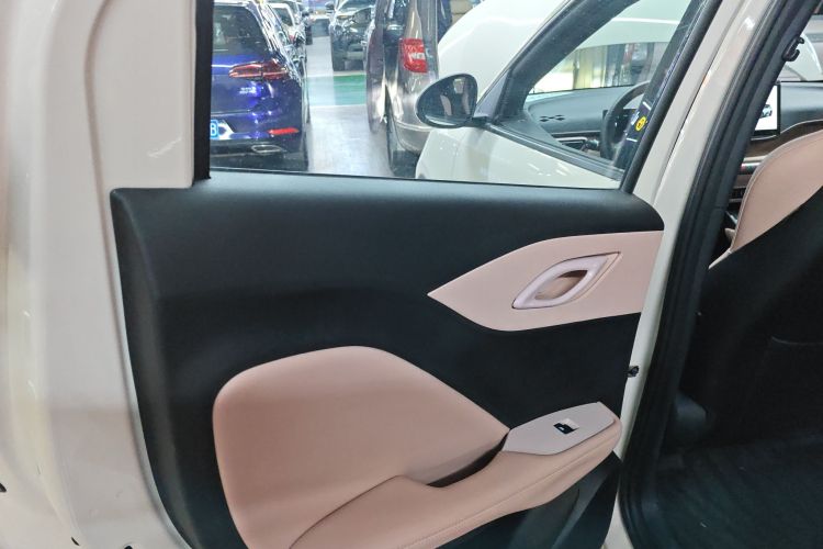 比亚迪 海鸥 2024款 荣耀版 405km 飞翔版中控内饰7008