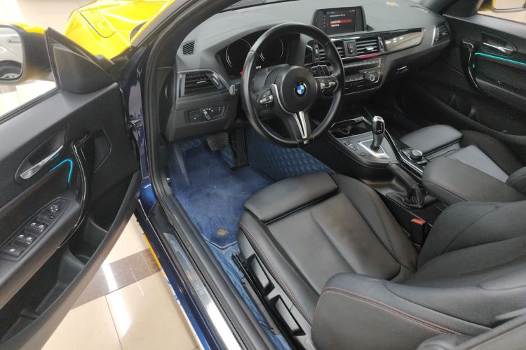 宝马2系(进口) 2018款 220i 敞篷轿跑车 运动设计套装中控内饰7003