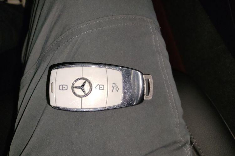 奔驰GLE 2022款 改款 GLE 350 4MATIC 轿跑SUV 豪华型中控内饰11