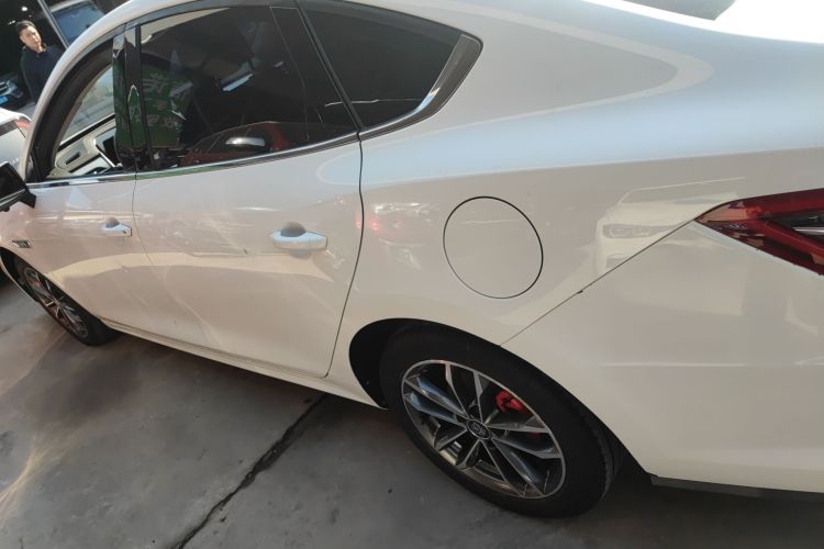 比亚迪 秦Pro 2020款 超越版 1.5TI 自动旗舰型车身外观6003