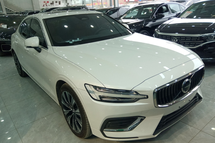 沃尔沃S60 2024款 B4 智远豪华版车身外观6002