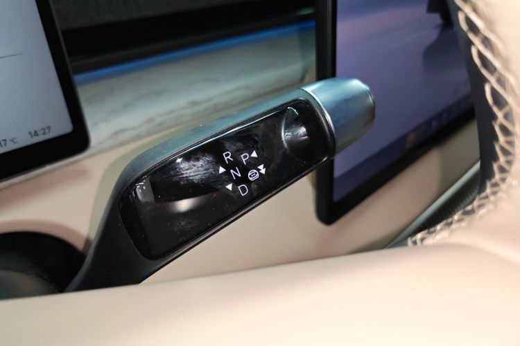 小鹏X9 2024款 702超长续航Pro中控内饰18