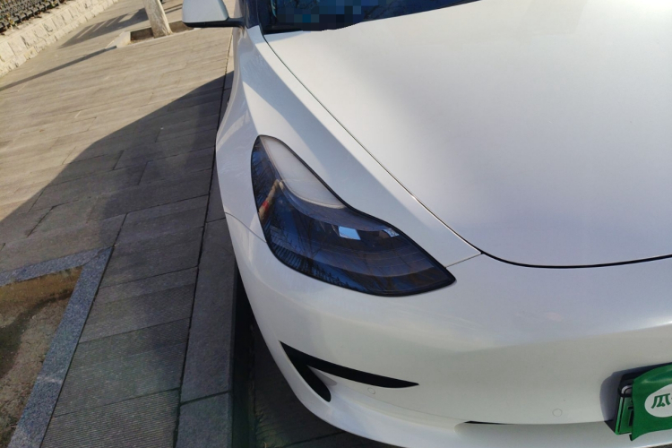 特斯拉 Model 3 2022款 后轮驱动版车身外观8