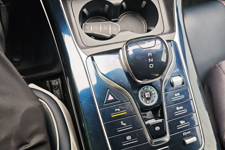 比亚迪 秦PLUS 2023款 冠军版 DM-i 120KM卓越型局部细节18