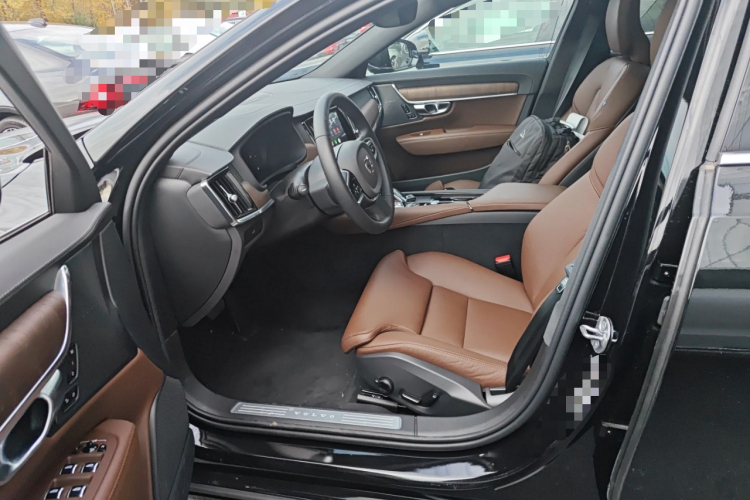 沃尔沃S90 2025款 B5 智远豪华版中控内饰20